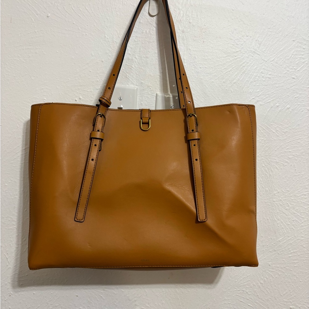 Elegant Tan Leather Tote Bag